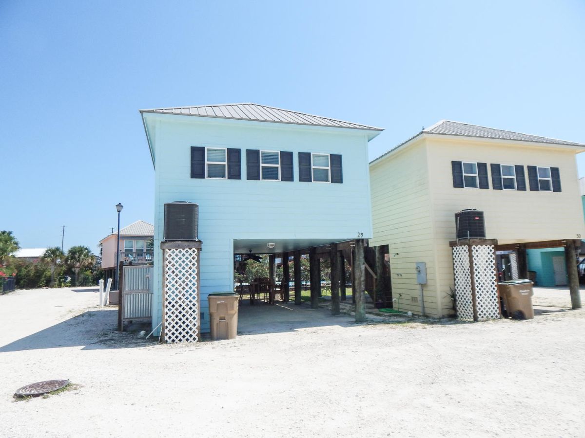 070 Fish Camp 29 Living the Dream Dauphin Island, AL ACPInfo