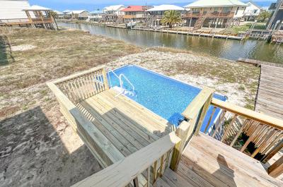 051 Topsail