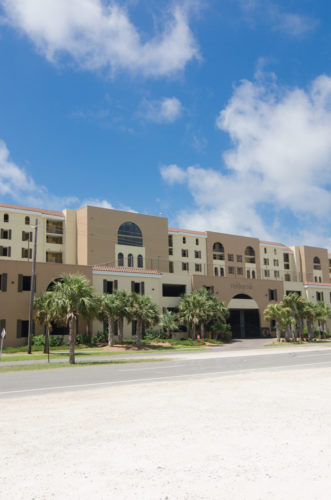 holiday isle resort dauphin island condo rentals