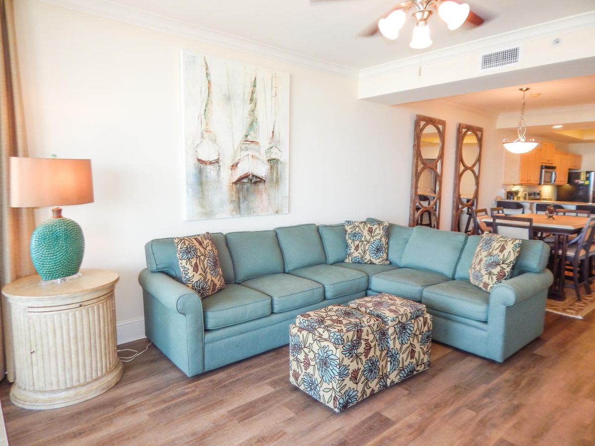 vacation rental living room